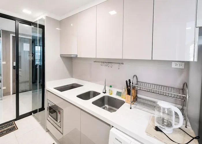 2 Bedroom With Rooftop Pool Sukhumvit Bts Nana Lejlighed Bangkok