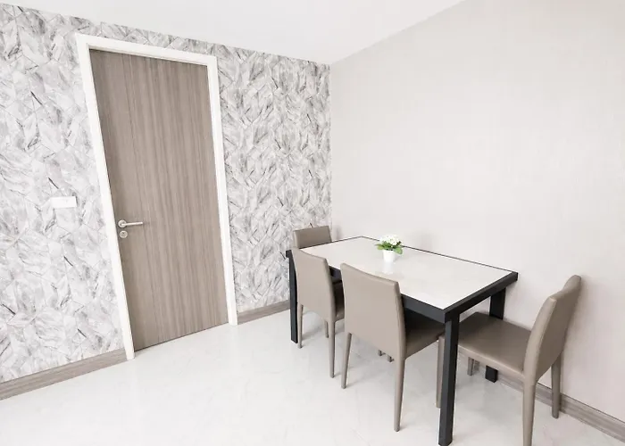 Apartment 2 Bedroom With Rooftop Pool Sukhumvit Bts Nana Bangkok