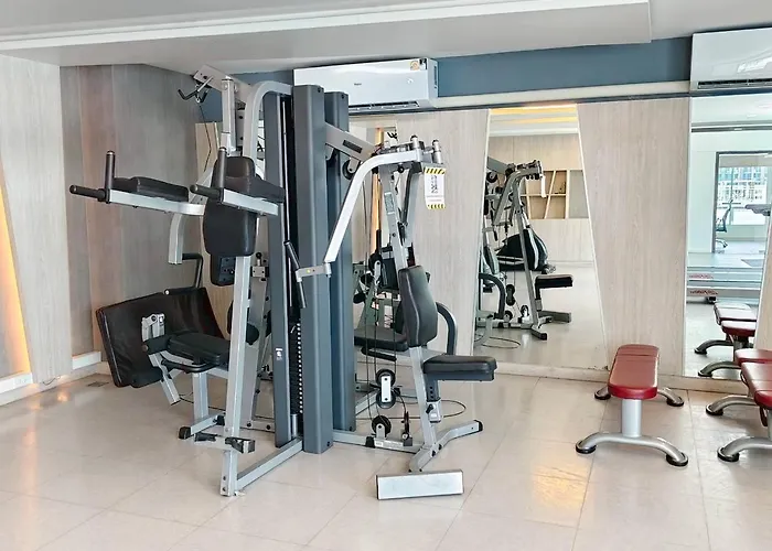 2 Bedroom With Rooftop Pool Sukhumvit Bts Nana Lejlighed Bangkok